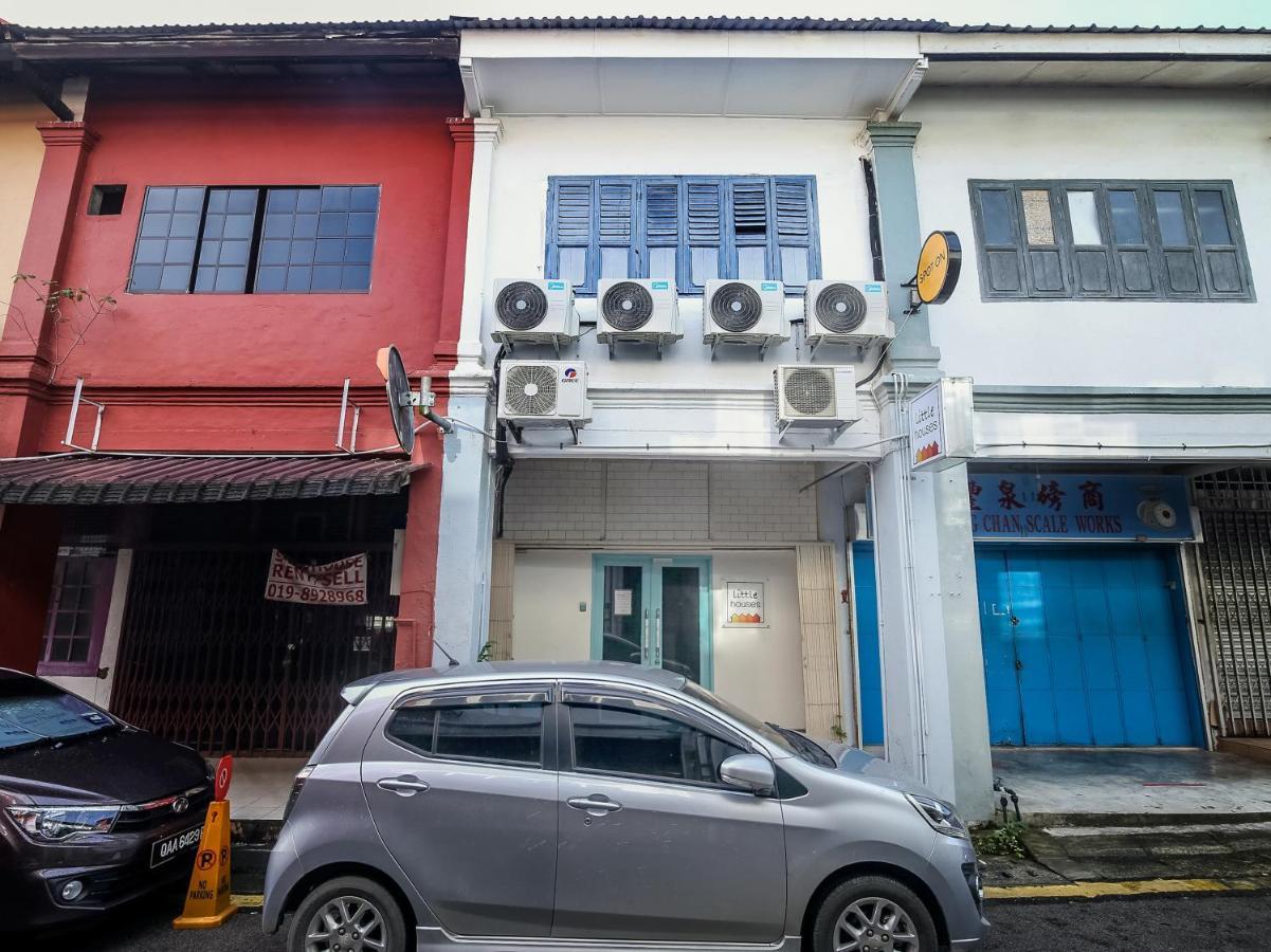 Little Houses Kuching Buitenkant foto