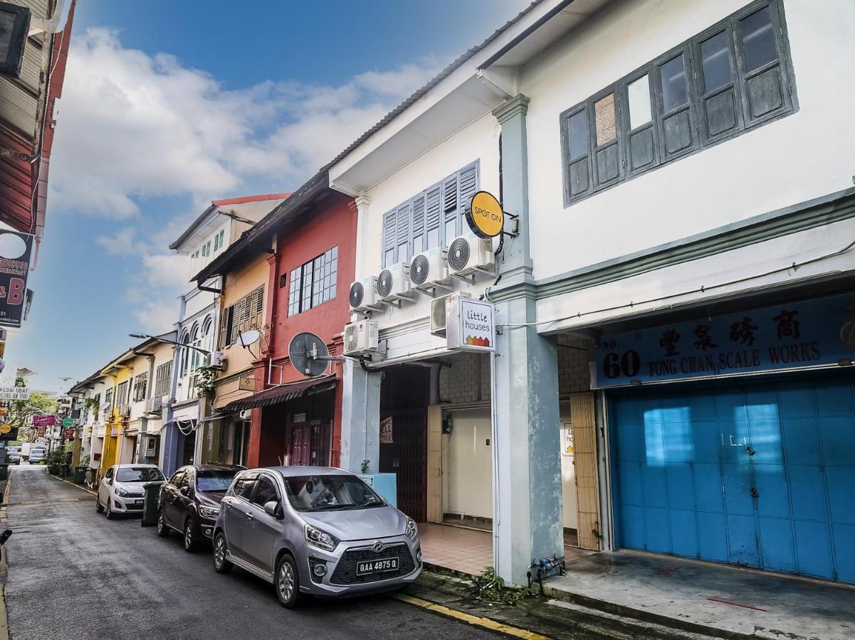 Little Houses Kuching Buitenkant foto