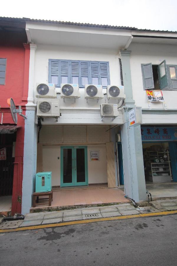 Little Houses Kuching Buitenkant foto